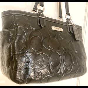 🖤Coach Embossed Black Patent Leather Handbag
